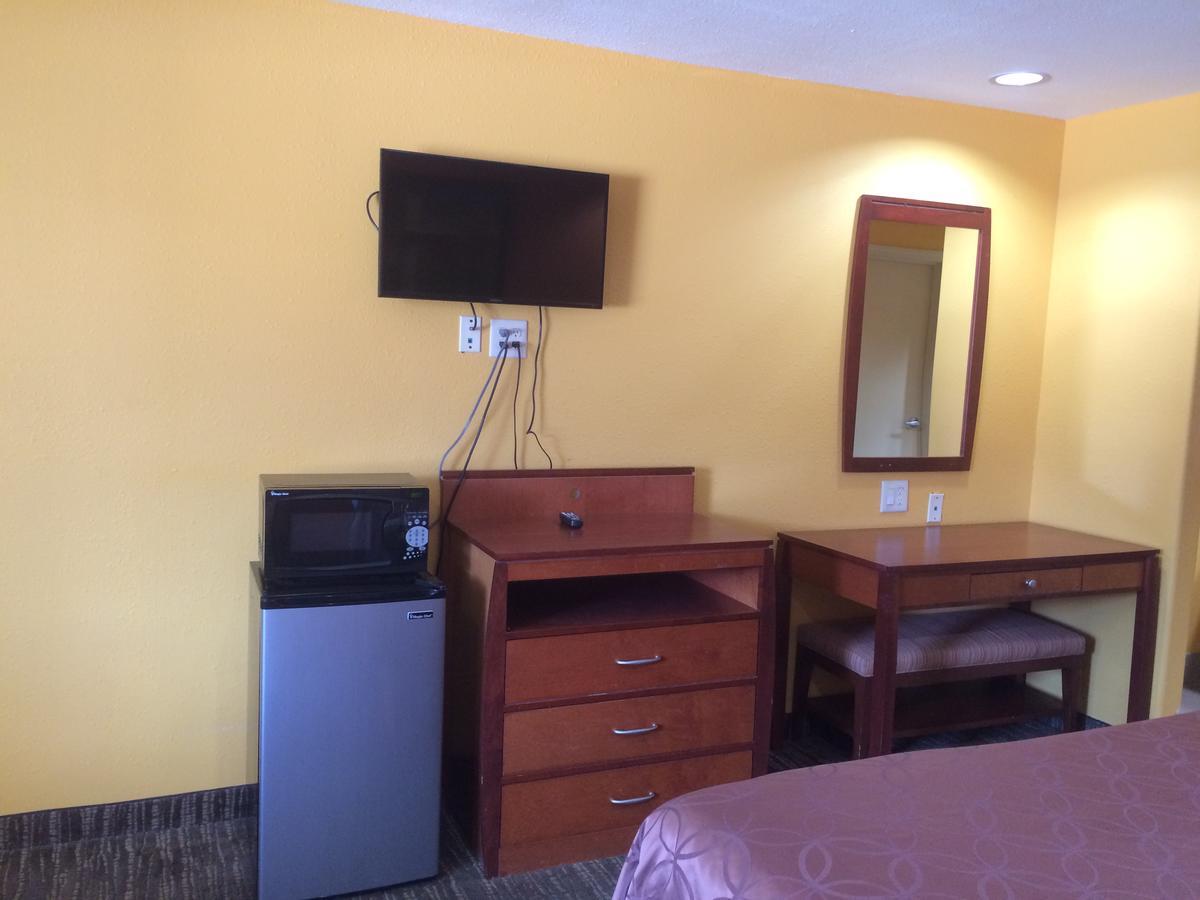 Select Inn And Suites Houston Esterno foto